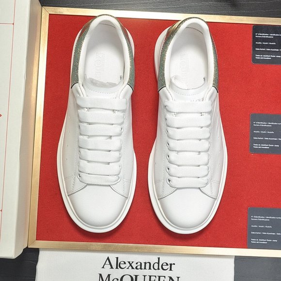 McQueen versatile comfortable fashion couple sneakers